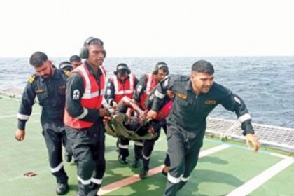 Coast Guard rescues 19 crew  of sinking vessel off Ratnagiri