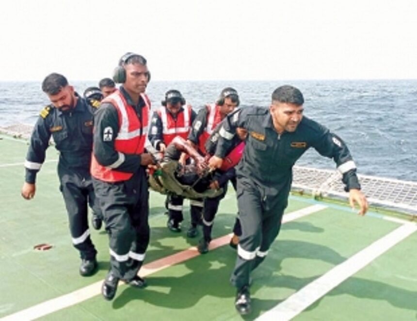 Coast Guard rescues 19 crew  of sinking vessel off Ratnagiri