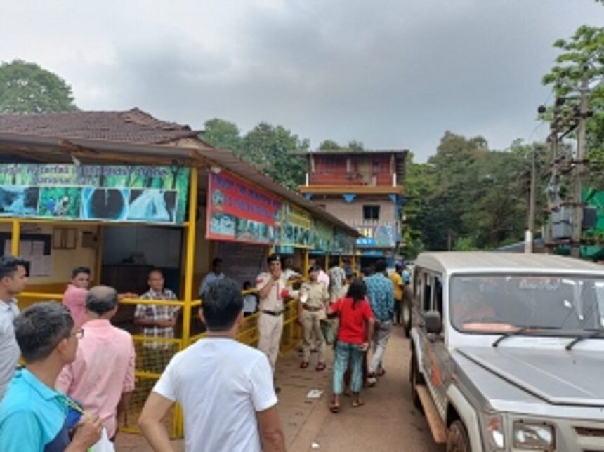 Collem police launch drive against touts, alert tourists visiting Dudhsagar falls