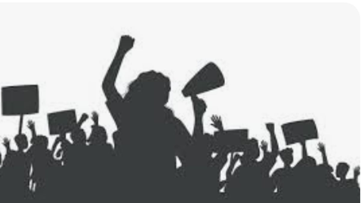 Colva Citizens Decry Illegal Constructions on Beach, Slam GCZMA Inaction Despite Complaints