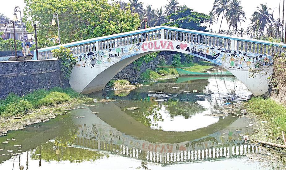 Colva Creek Polluted with Sewage and Garbage, Locals Urge Immediate Action from Authorities