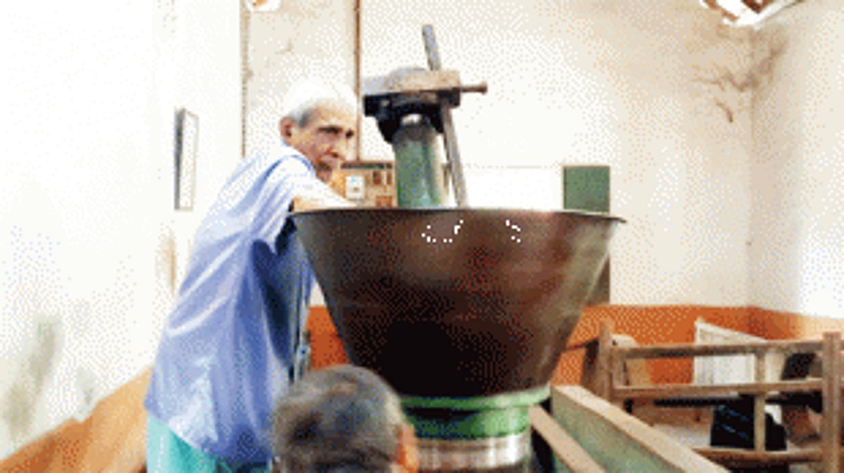 Colva senior citizen keeping tradition alive with oil mill