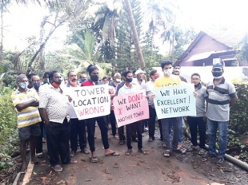 Colva villagers oppose mobile tower in residential area 1 Colva villagers oppose mobile tower in residential area