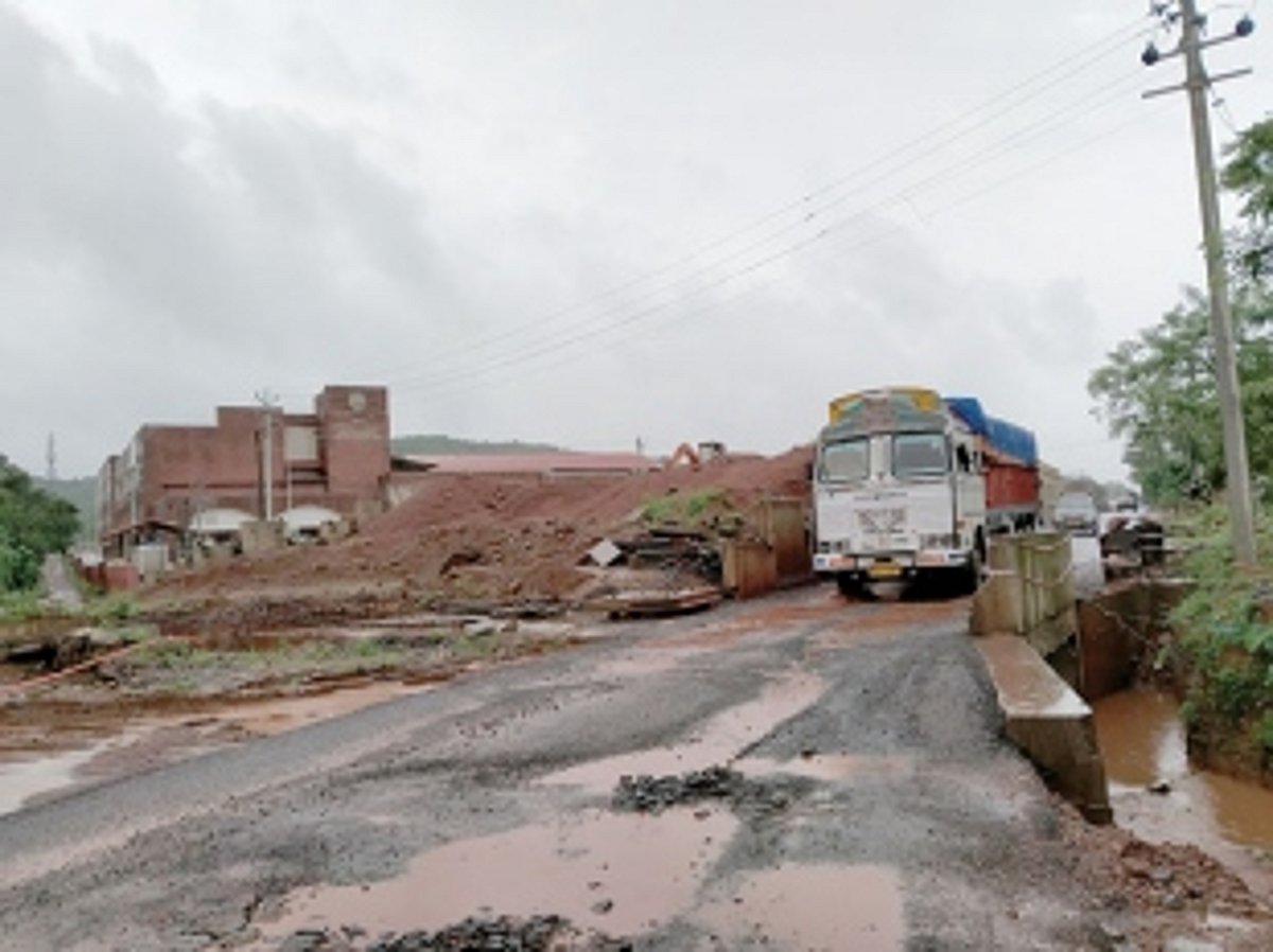 Colvale road in very bad shape
