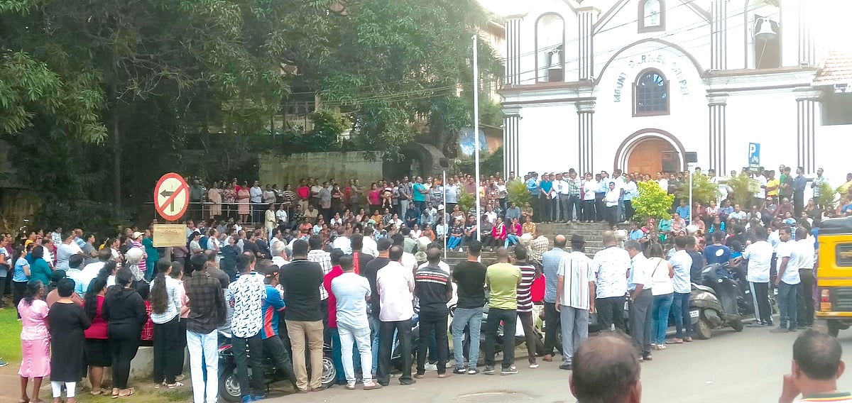 Community unites against hate speech, thousands rally in Ponda against Velingkar