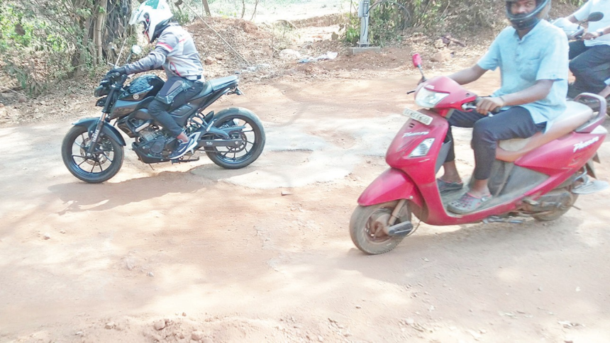 Commuters Face Nightmare Journey on Curti to Priol Road Due to Unfinished Repairs 1 Commuters Face Nightmare Journey on Curti to Priol Road Due to Unfinished Repairs