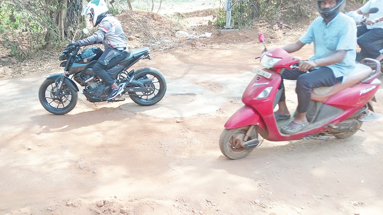 Commuters Face Nightmare Journey on Curti to Priol Road Due to Unfinished Repairs