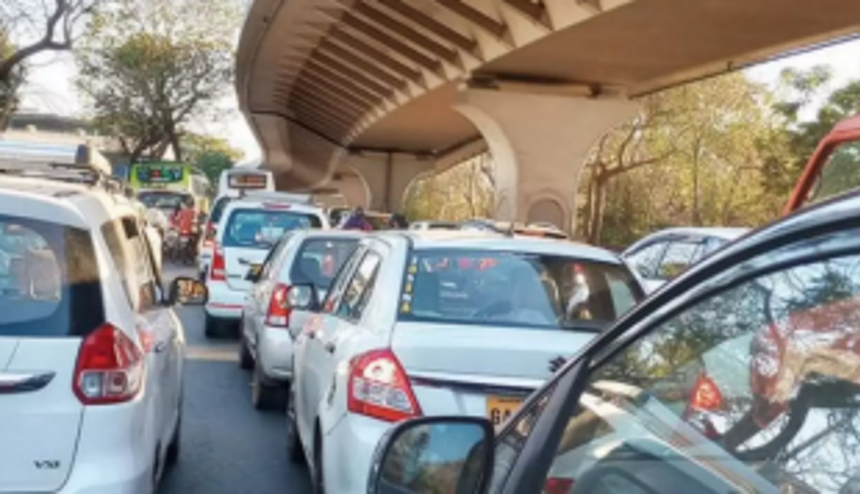 Commuters experiencing harrowing time on roads in the name of development 1 Commuters experiencing harrowing time on roads in the name of development
