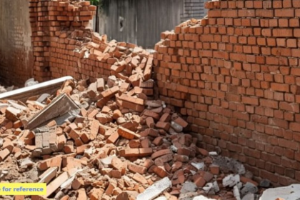Compound Wall Collapses in Shetyewaddo, Mapusa After Heavy Rains; Scooters Damaged