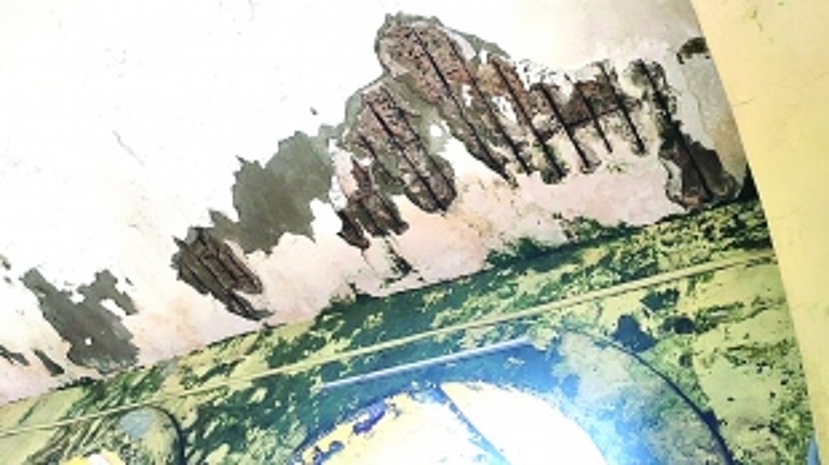 Concerns mount as concrete ceiling crumbles at MMC