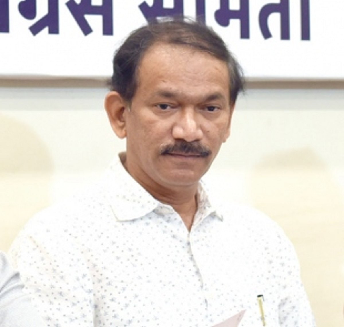 Cong chief accepts defeat