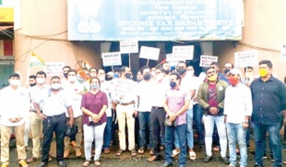 Cong hold protest demanding postponement of NEET, JEE exam