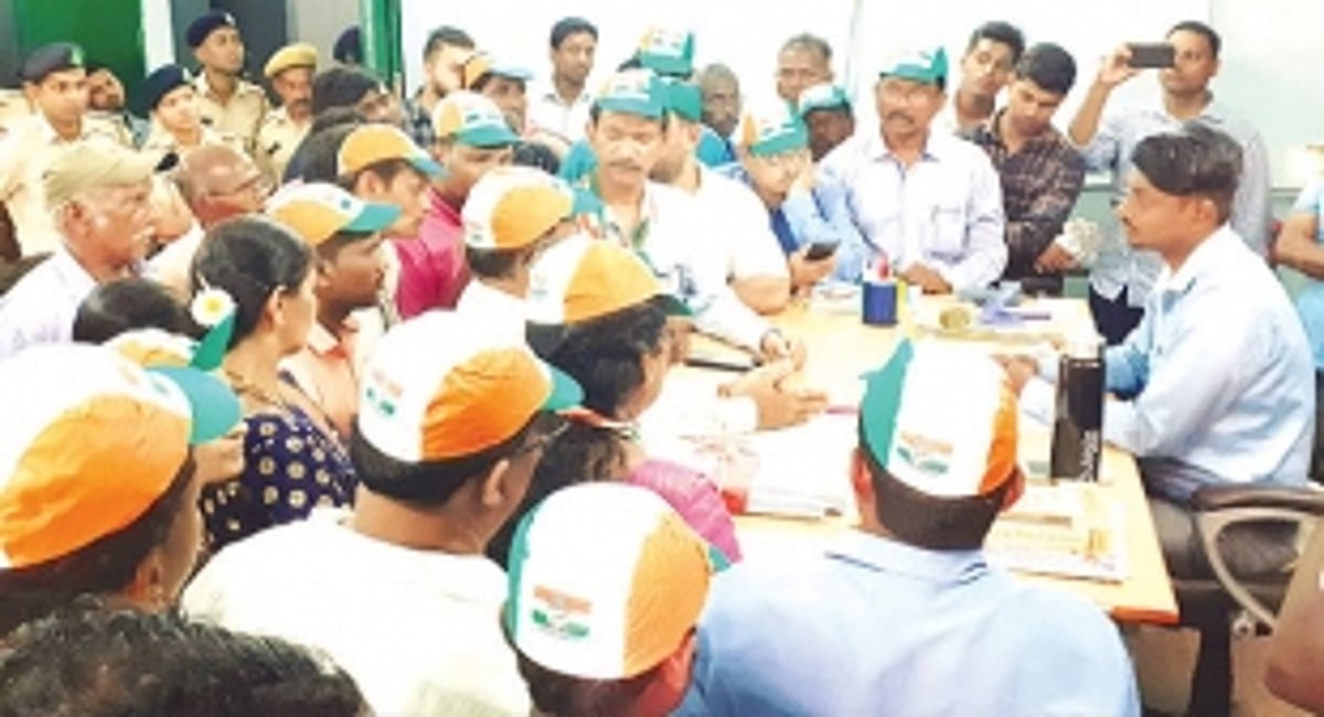 Cong holds protests in Valpoi, condemns Vishwajit silence