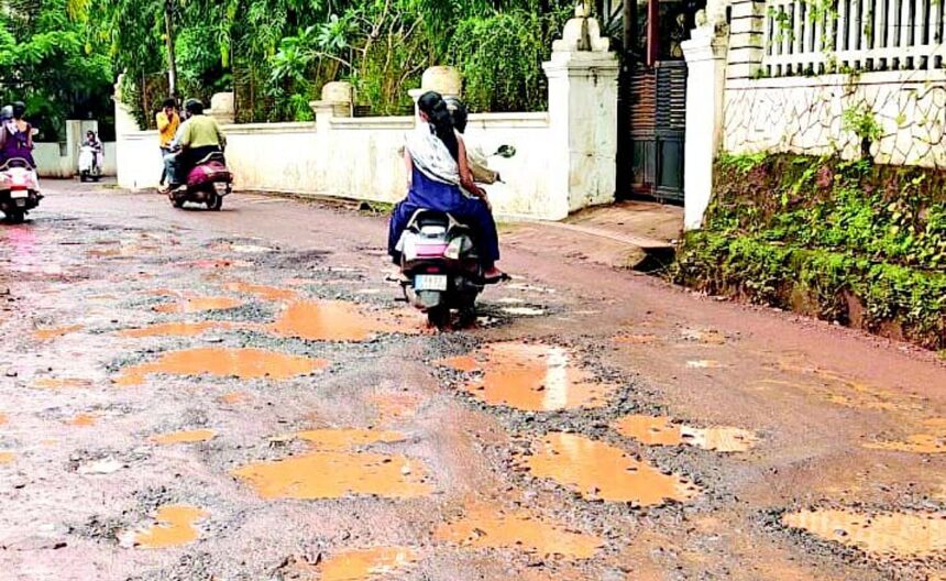 Cong pooh-poohs CM’s statement to blacklist contractors for bad roads 1 Cong pooh-poohs CM’s statement to blacklist contractors for bad roads