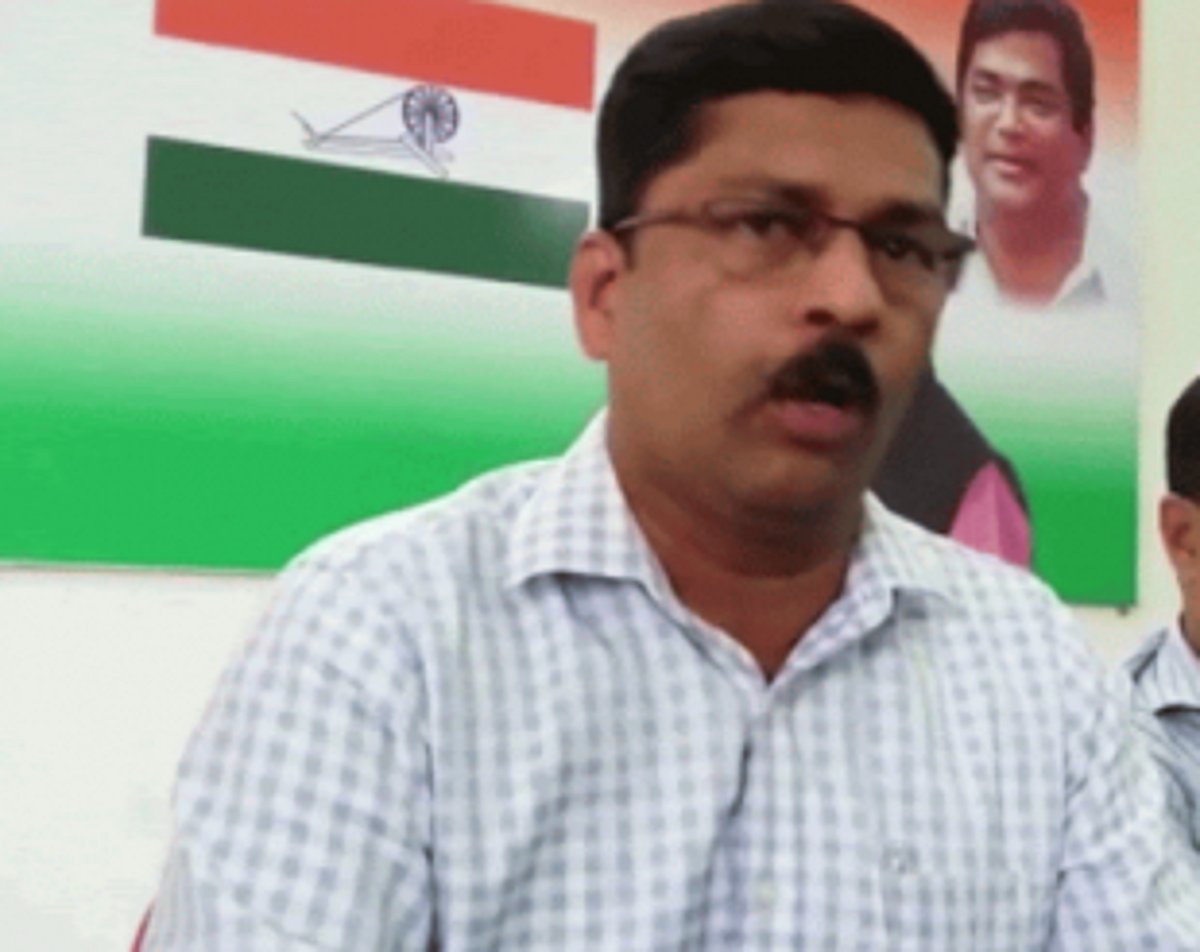 Cong ridicules CM for describing Arlekar as first Goan governor