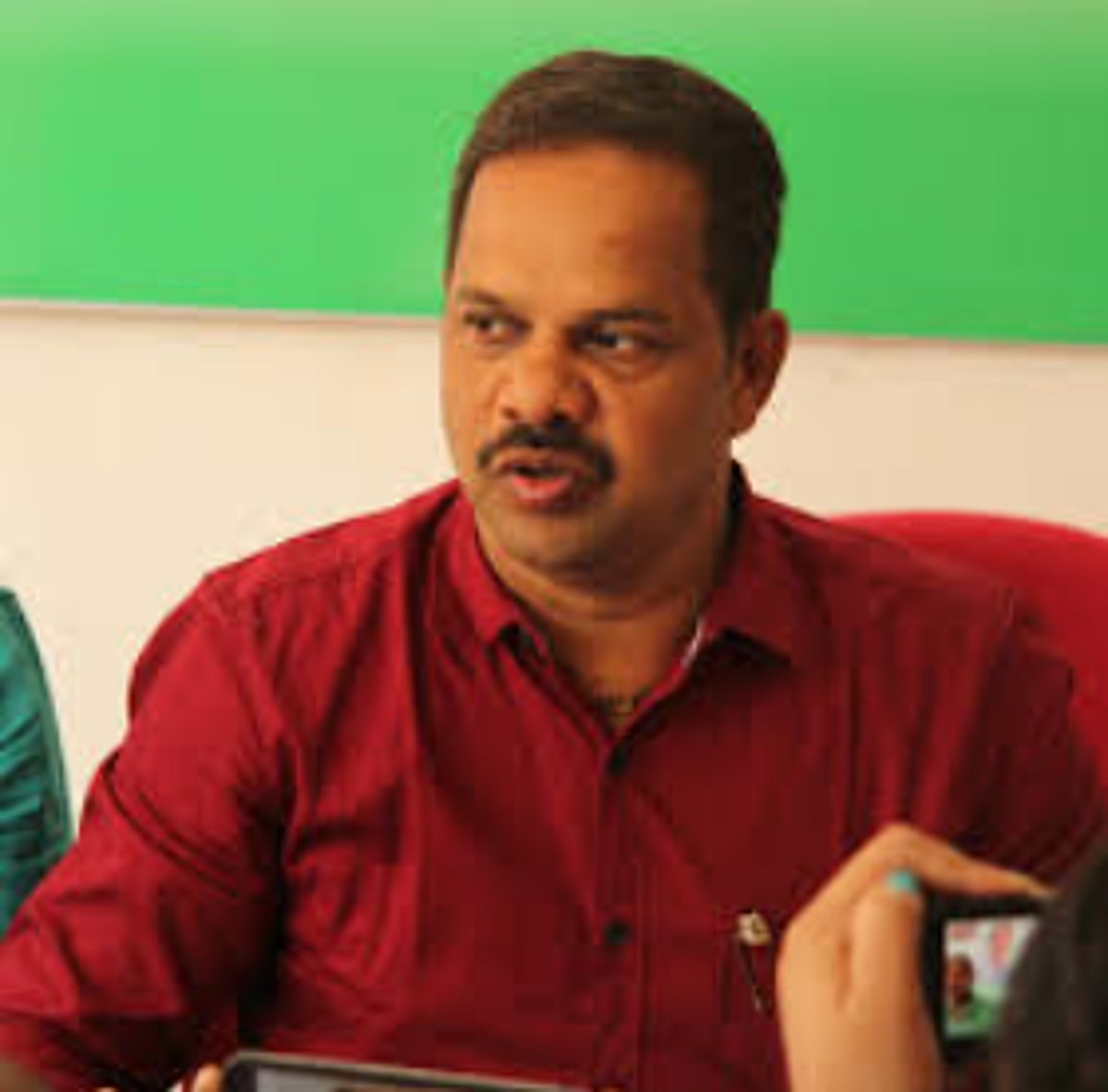 Congress flays CM’s  ‘prashasan darbar’