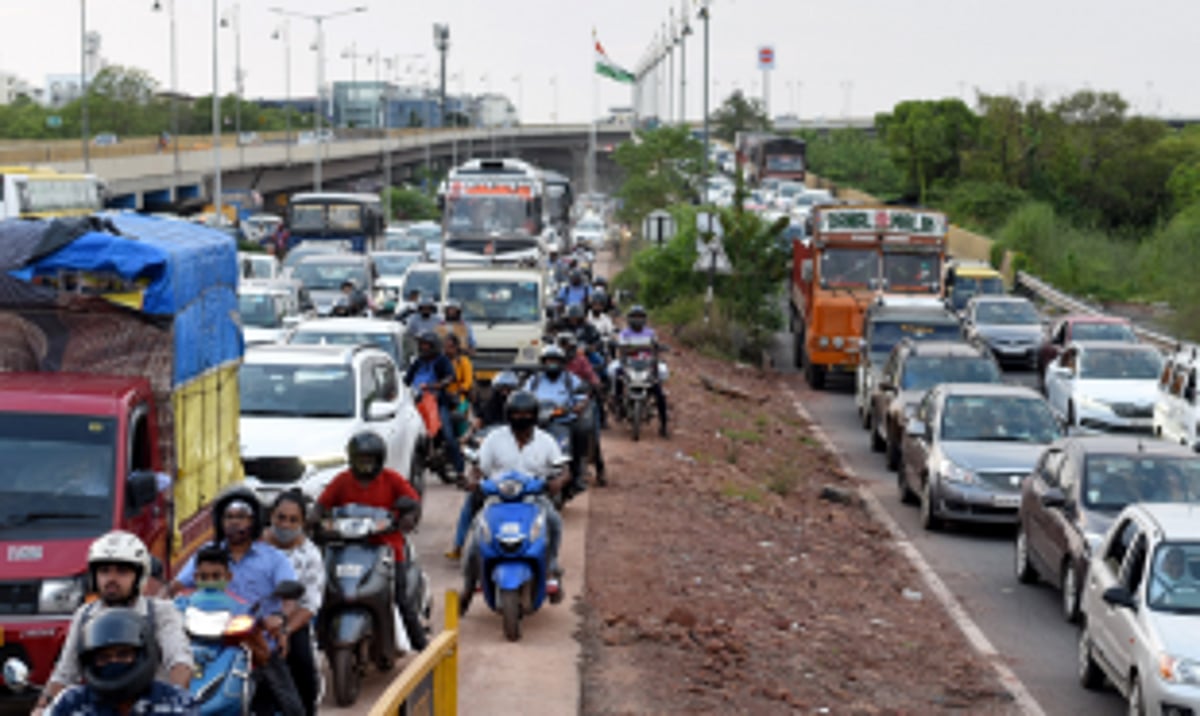 Congress gives 3-day deadline to solve Zuari Bridge traffic woes