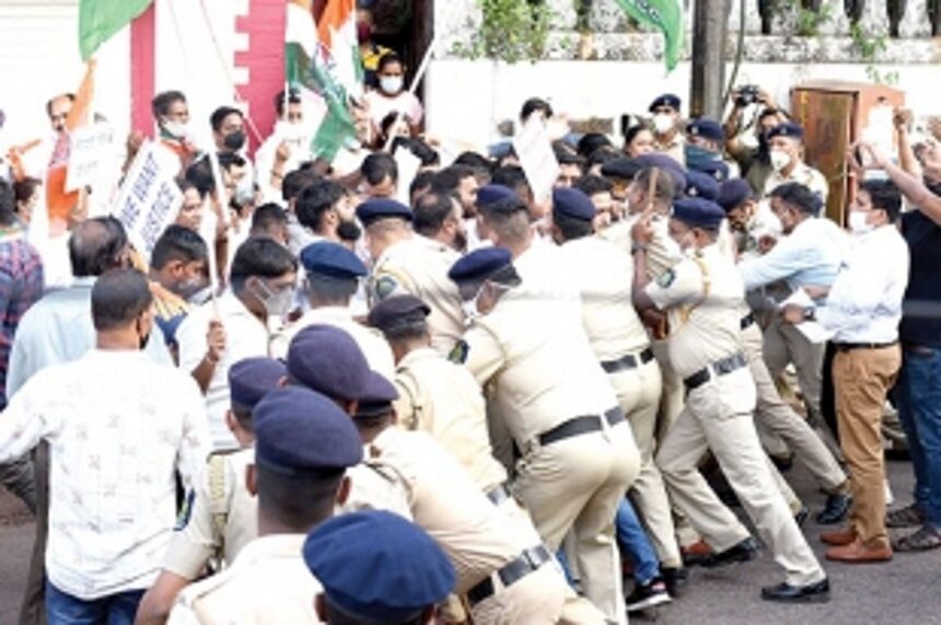 Congress launches morcha to protest job scam 1 Congress launches morcha to protest job scam