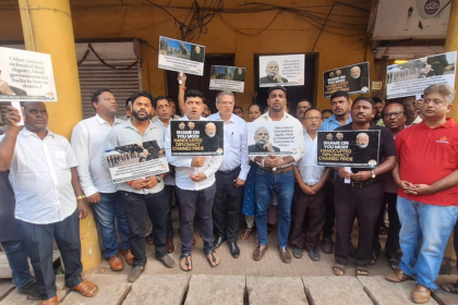 Congress protests
against deportation
of Indians from USA