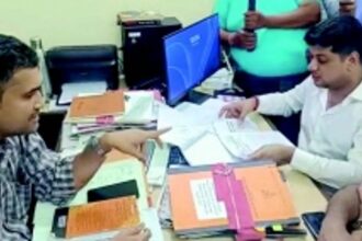 Congress protests iron ore export, demands recovery of mining dues from mining firm