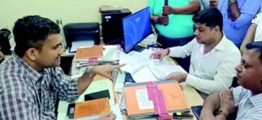 Congress protests iron ore export, demands recovery of mining dues from mining firm