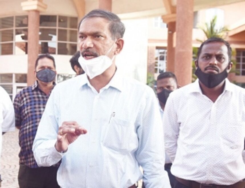 Congress to file police complaint against turncoats today