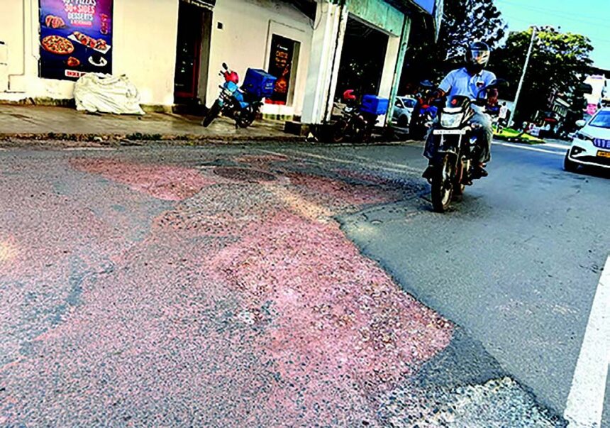 Congress wants complete transparency
in road repair works