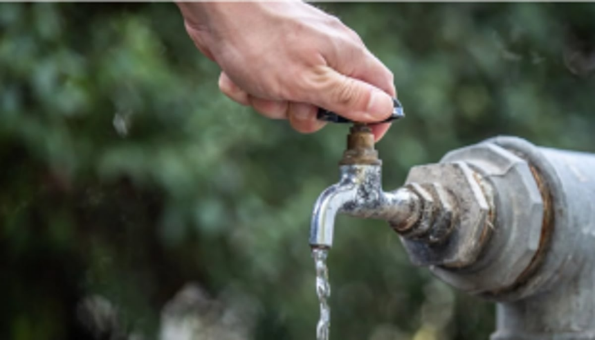 Consumers throng PWD to get water supply restored 1 Consumers throng PWD to get water supply restored