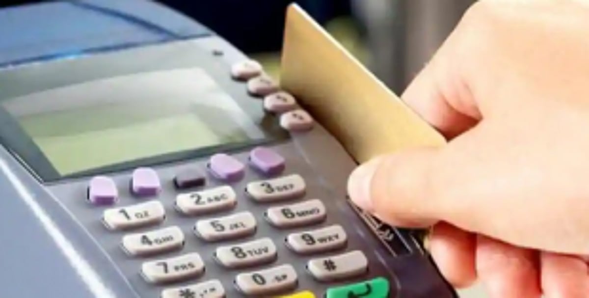 Consumers want govt to provide  card swipe facility at Mapusa PWD office