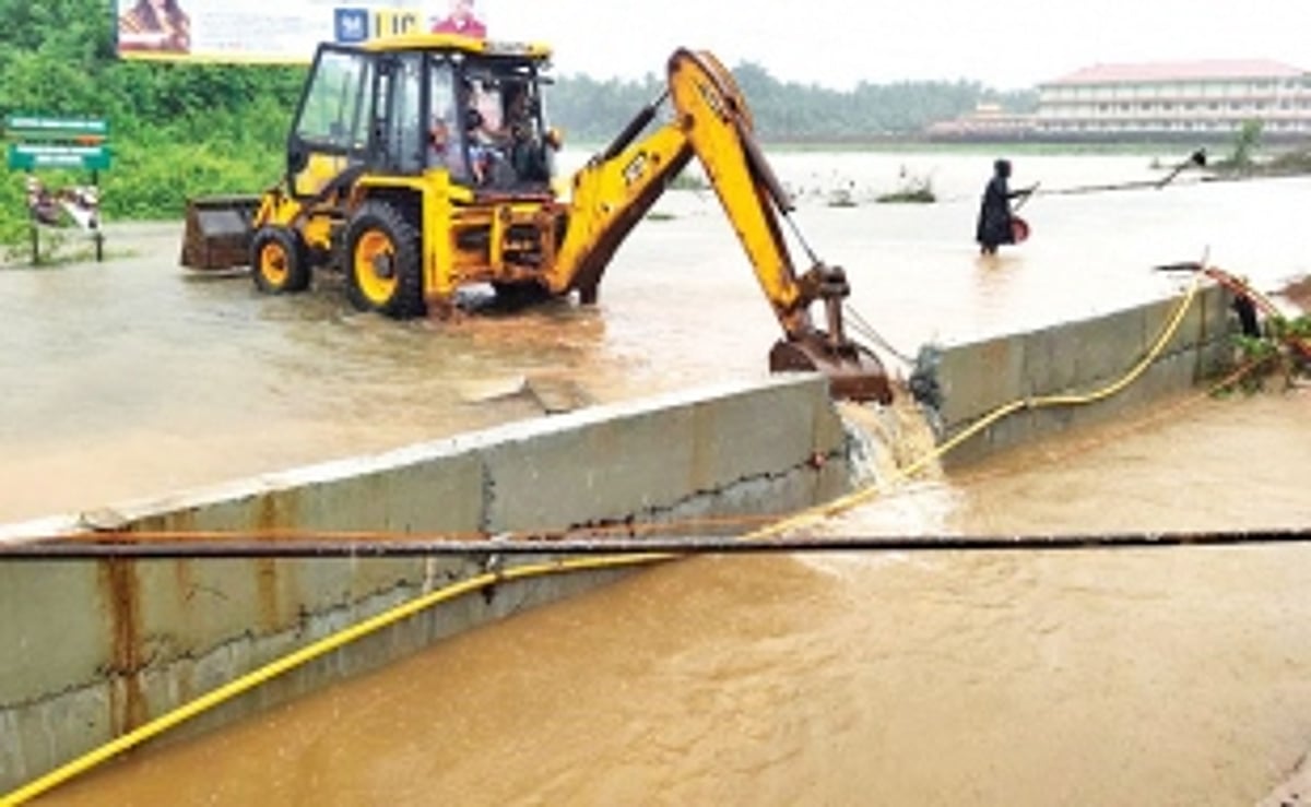 Continuous rainfall disrupts normal life across State