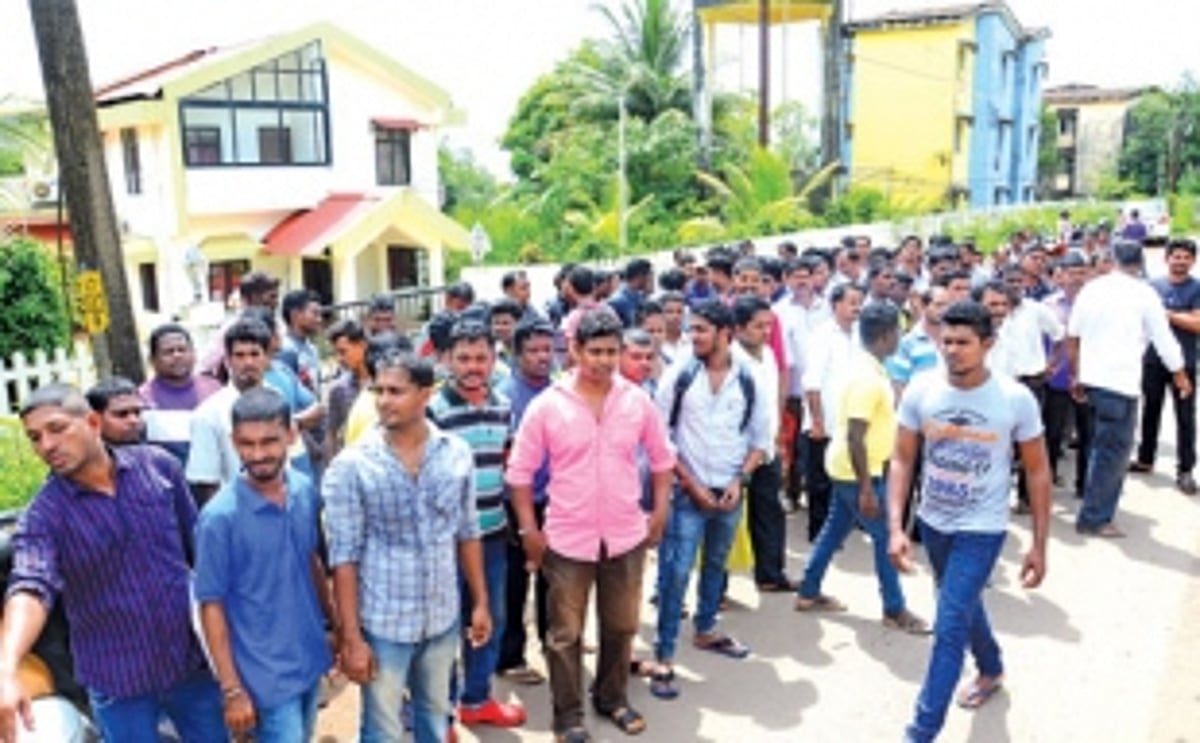 Contract workers threaten to move court against recruitment of linemen