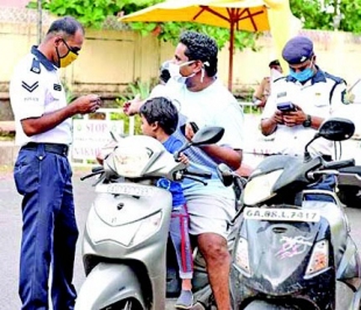 Cops clamp down on private  vehicles rented to tourists
