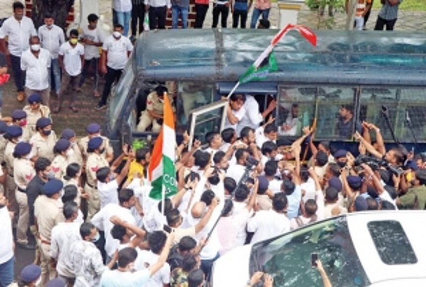 Cops lathi-charge Youth Cong workers for protesting unemployment, inflation