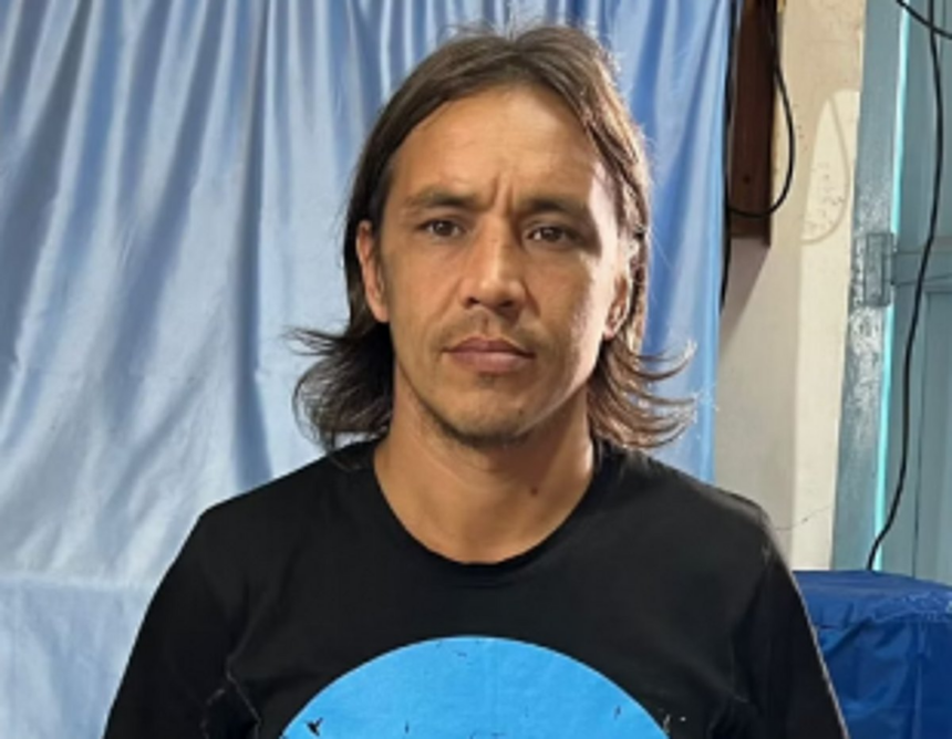 Cops launch manhunt for Russian fugitive