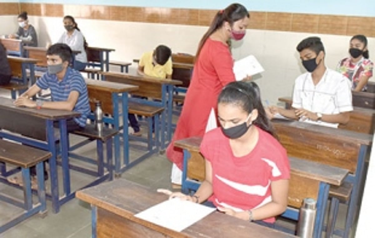 Corollaries to the exam – paper crisis