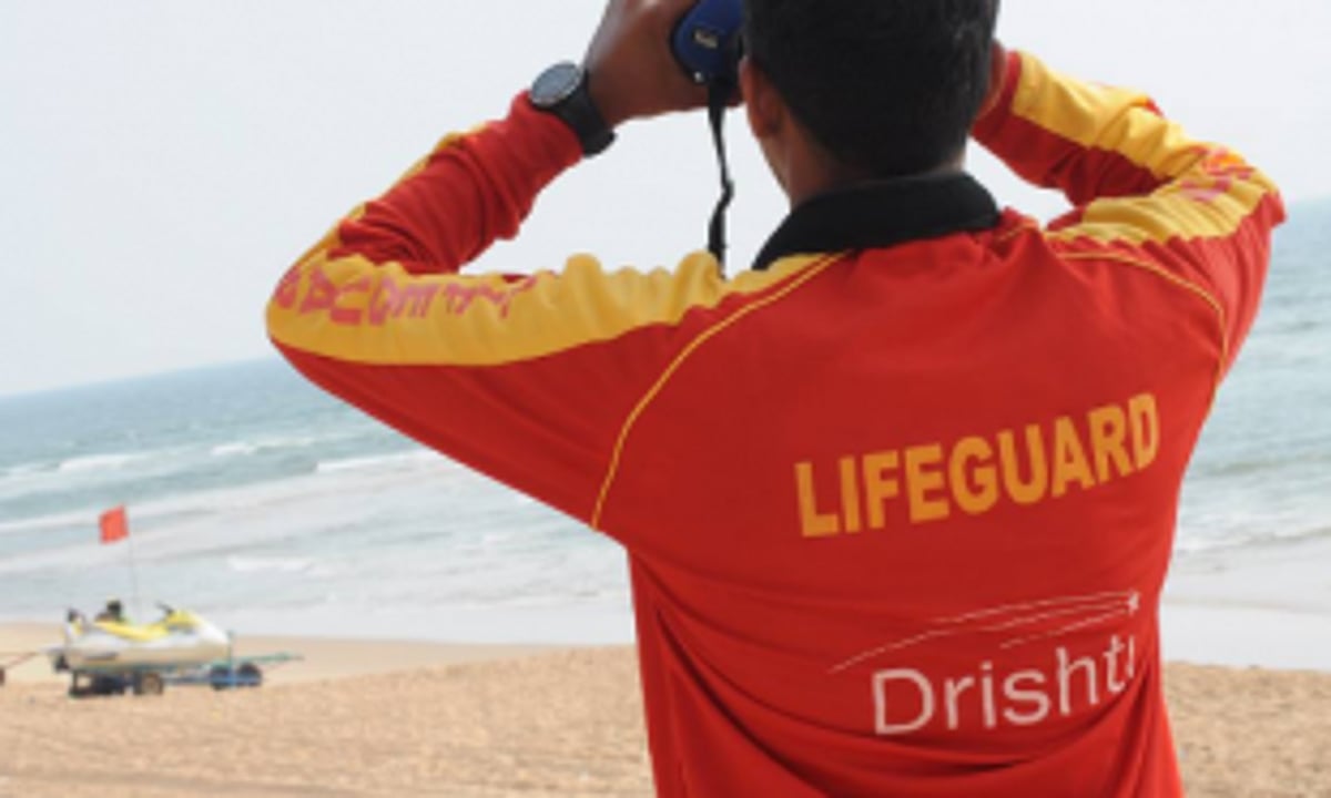 Couple saved from  drowning at Arambol