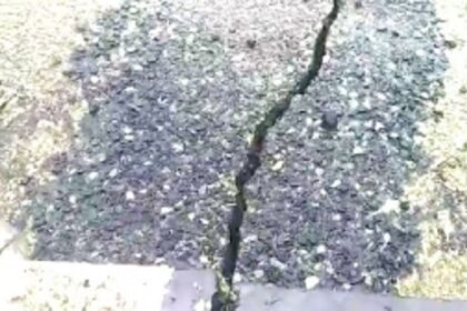 Cracks developed along  Kerya-Khandepar NH