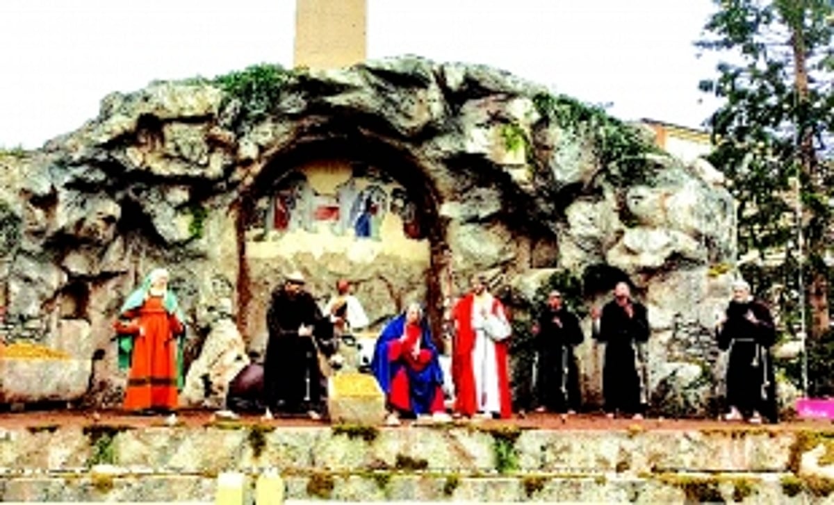 Crib at the Vatican to commemorate 800 yearsCrib years