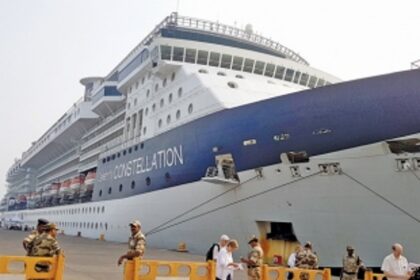 Cruise liner arrives with 2037 foreign tourists