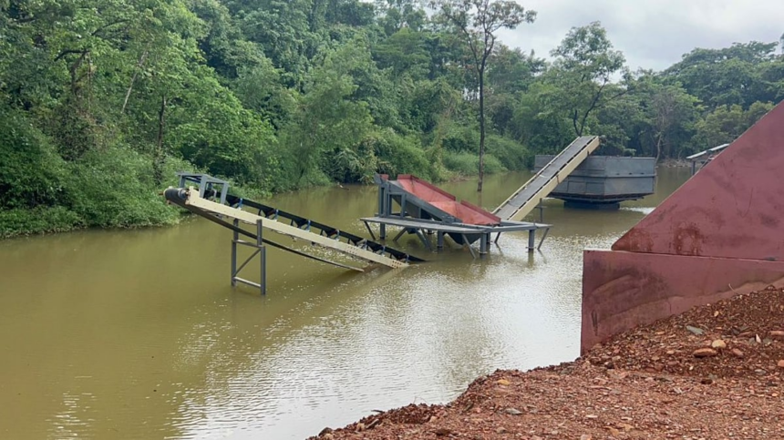 Crusher at Guddemol Submerged by Rains; Locals Allege Violations, Demand Government Action 1 Crusher at Guddemol Submerged by Rains; Locals Allege Violations, Demand Government Action