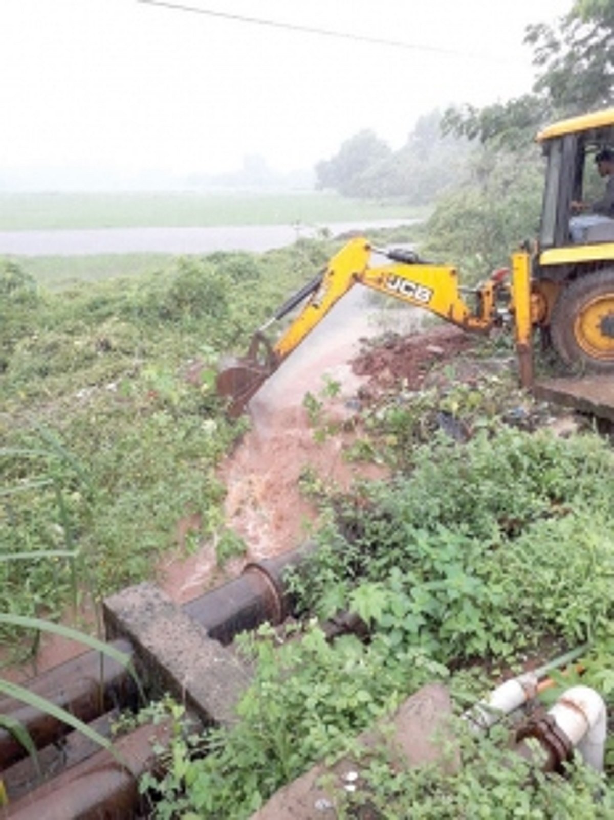 Culvert cleared at Calangute  to facilitate farming