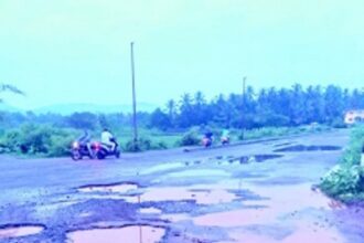 Cuncolim bus stand in pathetic state