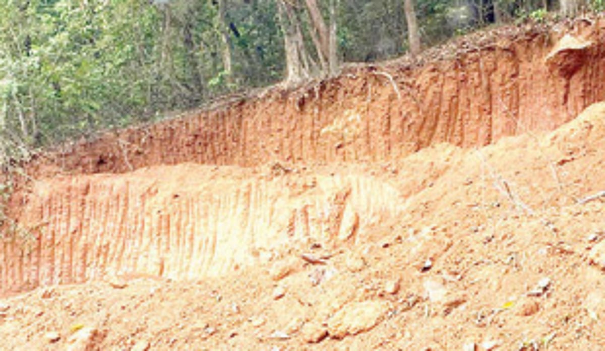 Cuncolim hill cutting: Locals want permissions revoked immediately