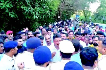 Cuncolim schoolyard brawl: Mob marches to police station, demands arrest of principal, teacher