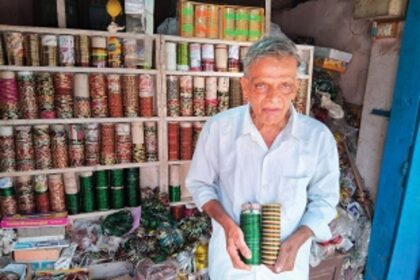 Cuncolim’s last-surviving bangle sellers refuse to call it a day