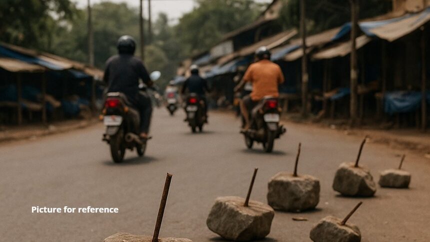 Curchorem Sunday Market: Abandoned Tent Stones Pose Danger to Riders, Say Locals 1 Curchorem Sunday Market: Abandoned Tent Stones Pose Danger to Riders, Say Locals
