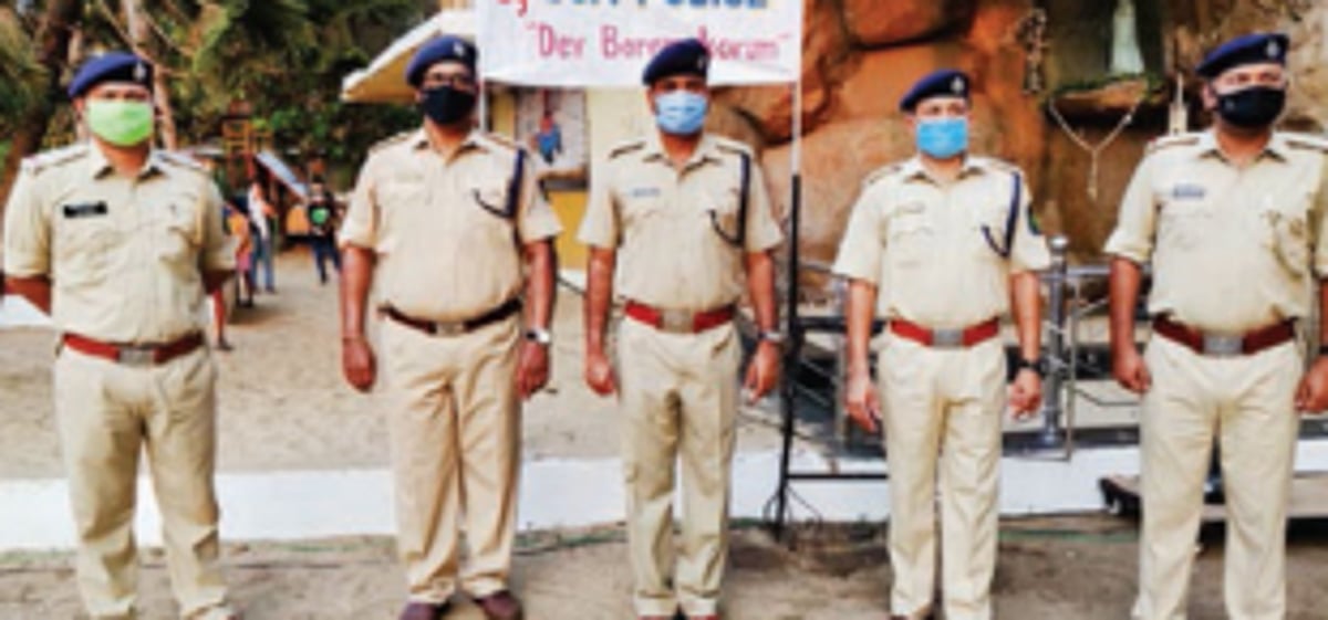 Curtailing spread: Policemen manning COVID areas might not be allowed to return home