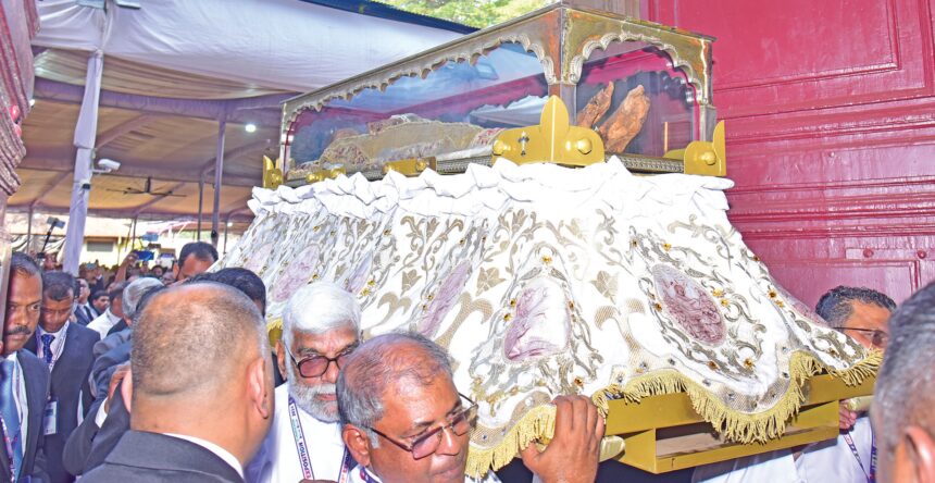 Curtains come down on 18th
decennial Exposition of Goencho Saib