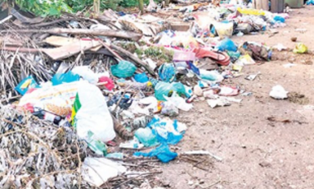 Curti-Khandepar P’yat to issue notice  to PMC for not collecting garbage