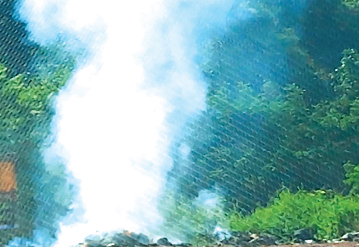 Curti-Khandepar residents raise alarm
over hazardous
waste burning